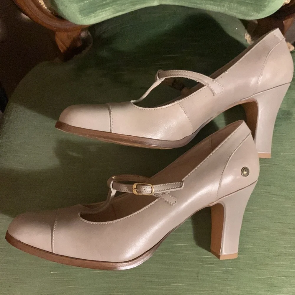 NEOSENS Cream T Strap Leather Mary Janes.  Sz 41 - Picture 5 of 6